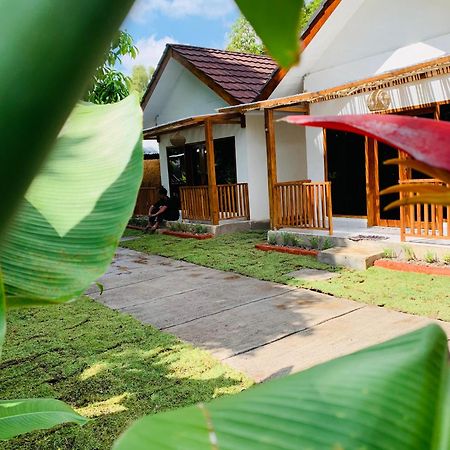 Anjani Larva Cottage - Homestay And Eatery セナル エクステリア 写真