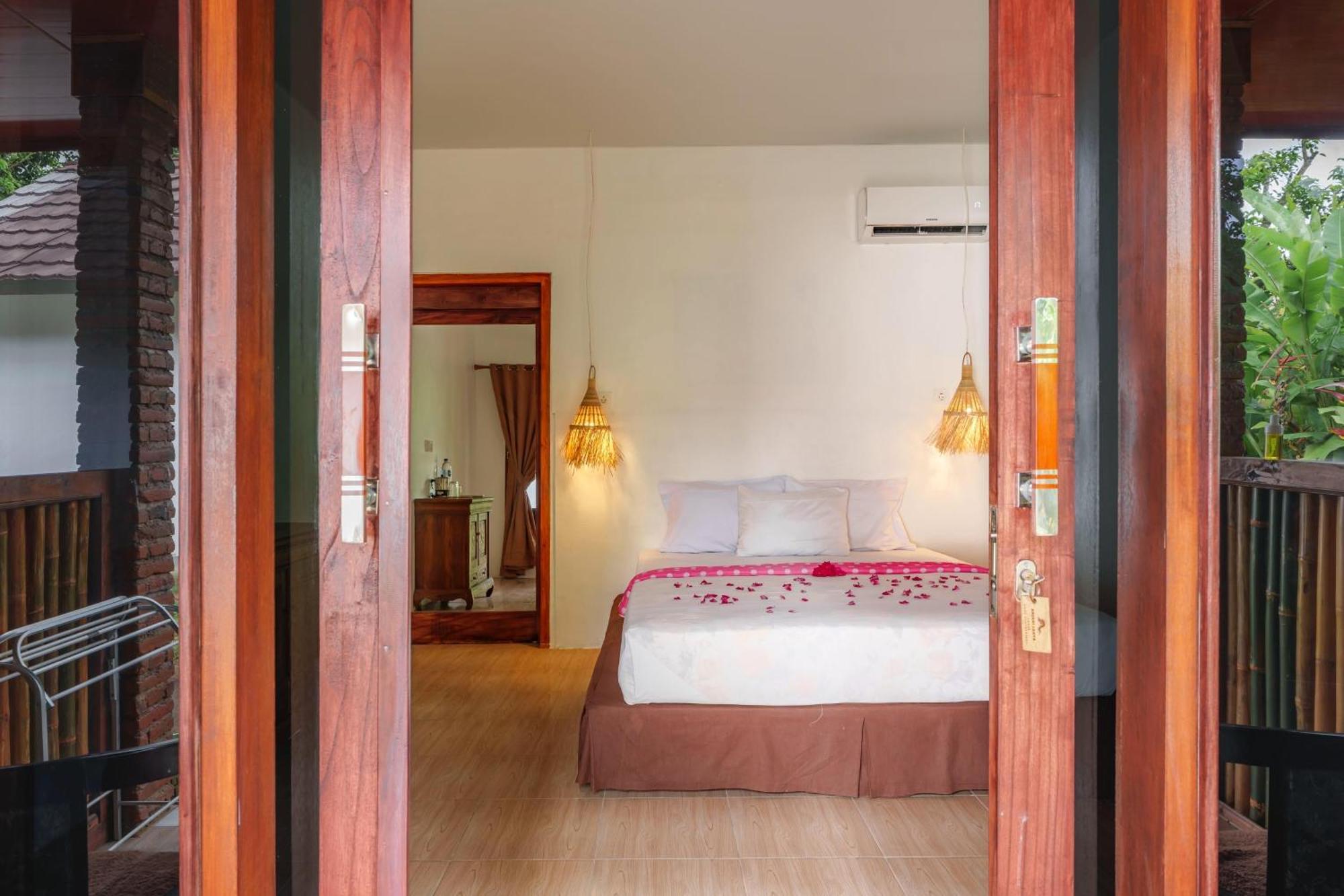 Anjani Larva Cottage - Homestay And Eatery セナル エクステリア 写真
